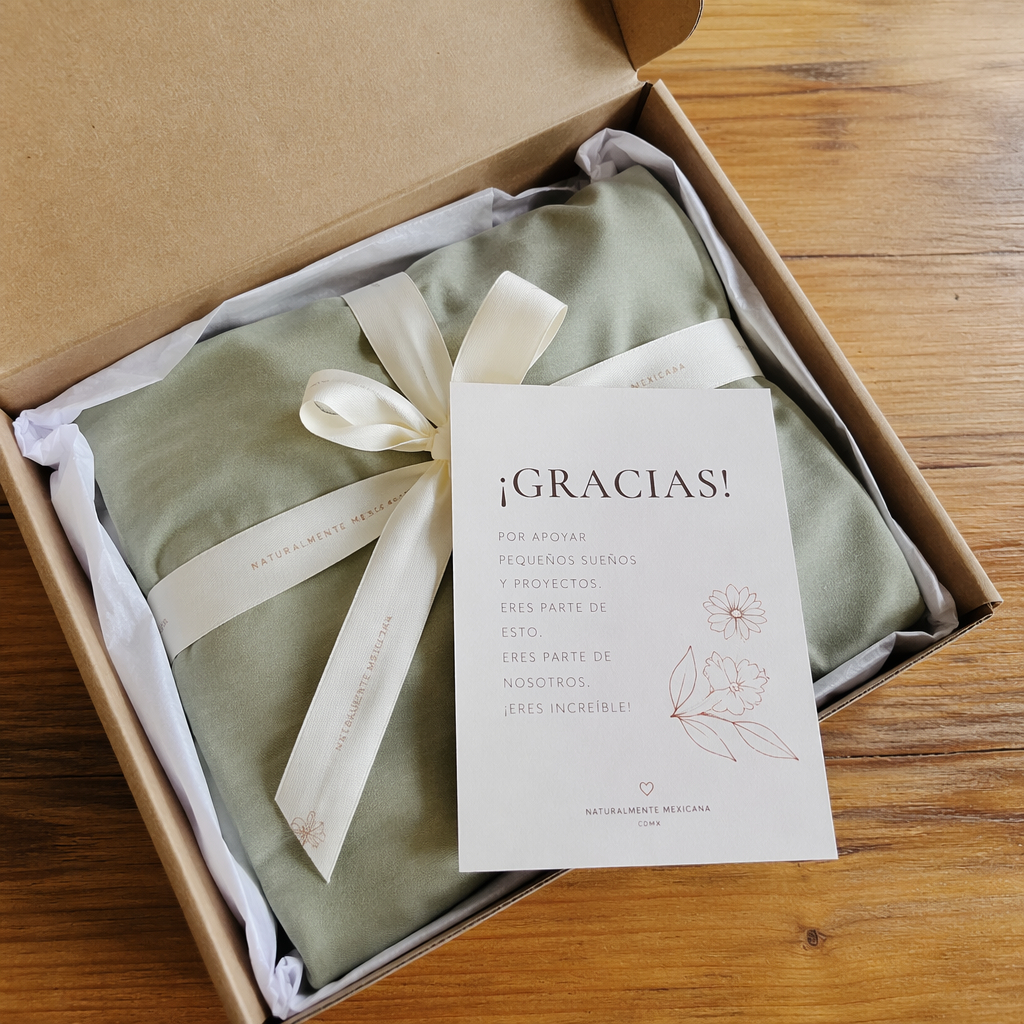 tarjeta agradecimiento 10x21 packaging.jpg